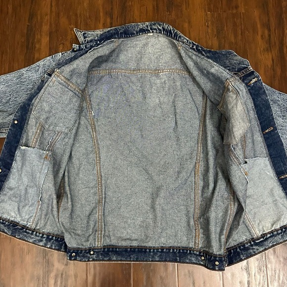 Vintage 80s THUMBS UP T.M. Distressed Trucker Jean Jacket in Blue - Picture 5 of 11